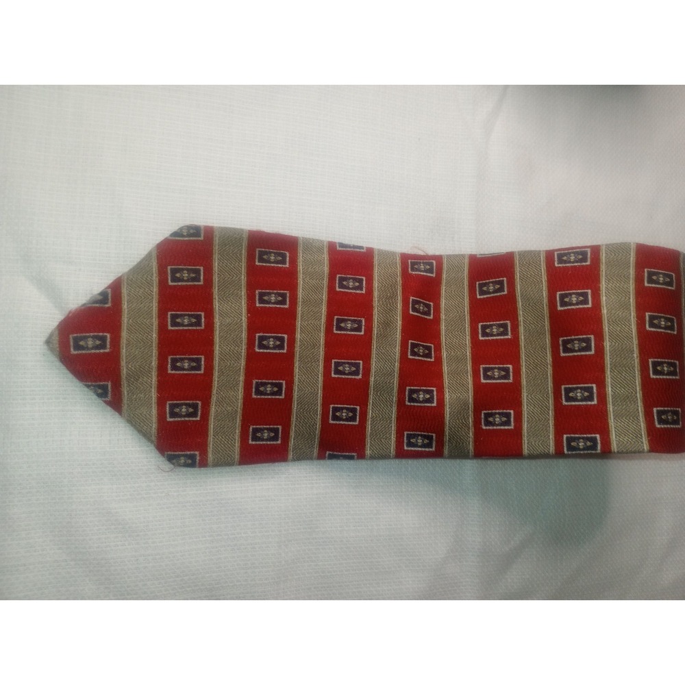 Savane Vintage Classic Red Multi‎ Color Silk Neck Tie